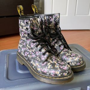 Flower print Doc Marten boots
